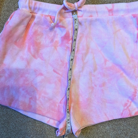 Washed/Never Worn Cute White Fox 🦊 Boutique Set - Medium Top - Small Bottoms 🌸 - Picture 4 of 5